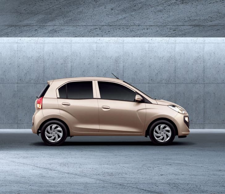 2018 Hyundai Santro image gallery